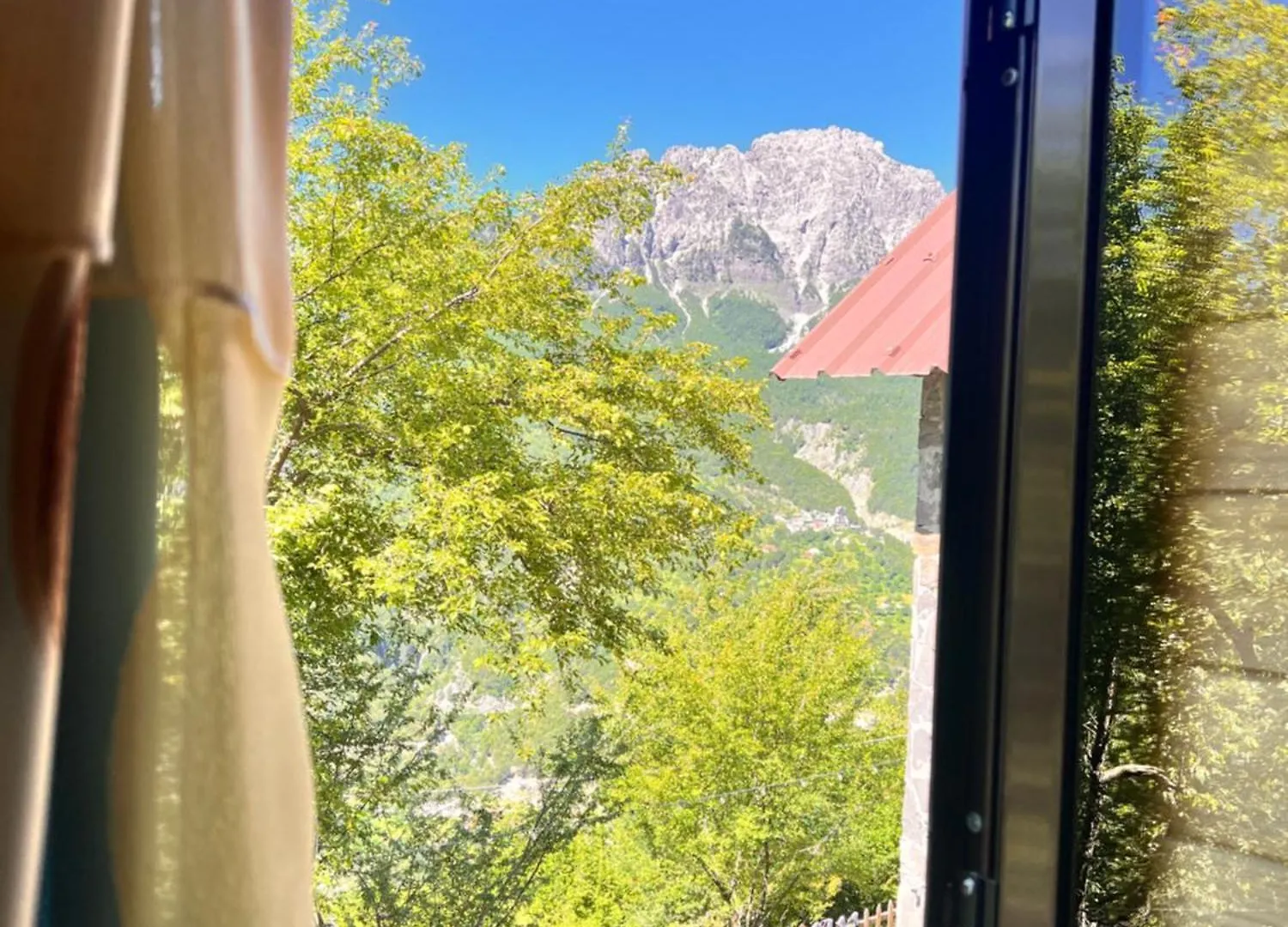 Guest House Gjelaj Theth Albania